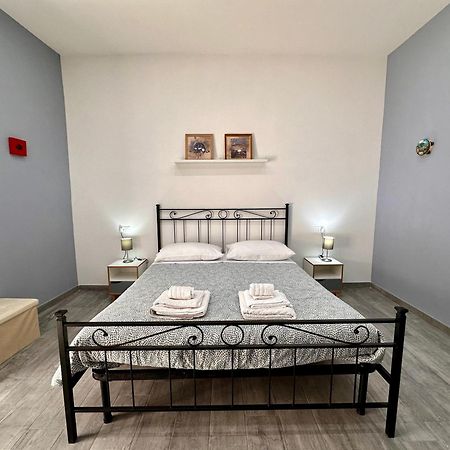 B&B I Tre Santi Неаполь Екстер'єр фото